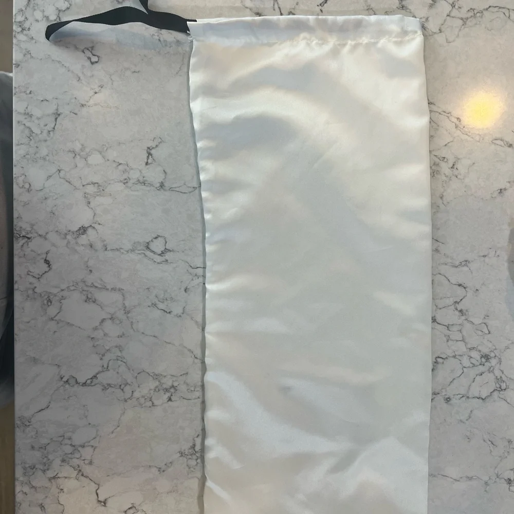 Gucci White Satin Drawstring Dust Bag